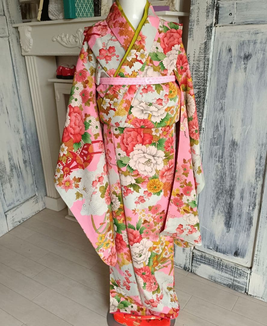 アンティークピンクにくすみブルーの雲取模様の着物と帯フルセット