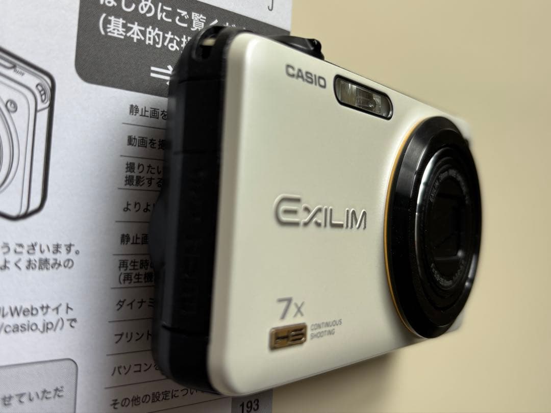CASIO EXILIM EX-ZR15 デジタルカメラ
