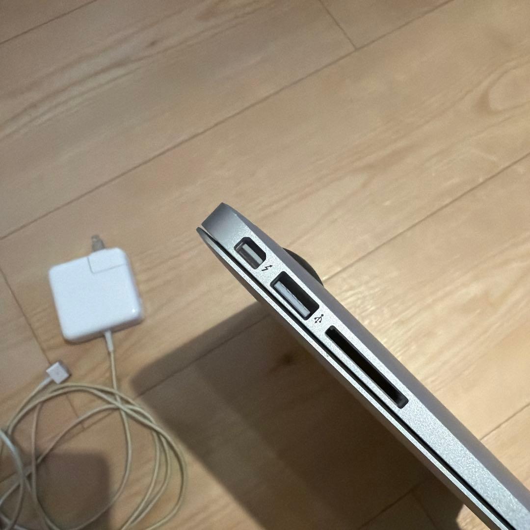 Apple MacBook air 2017 製 シルバー 8GB 128GB