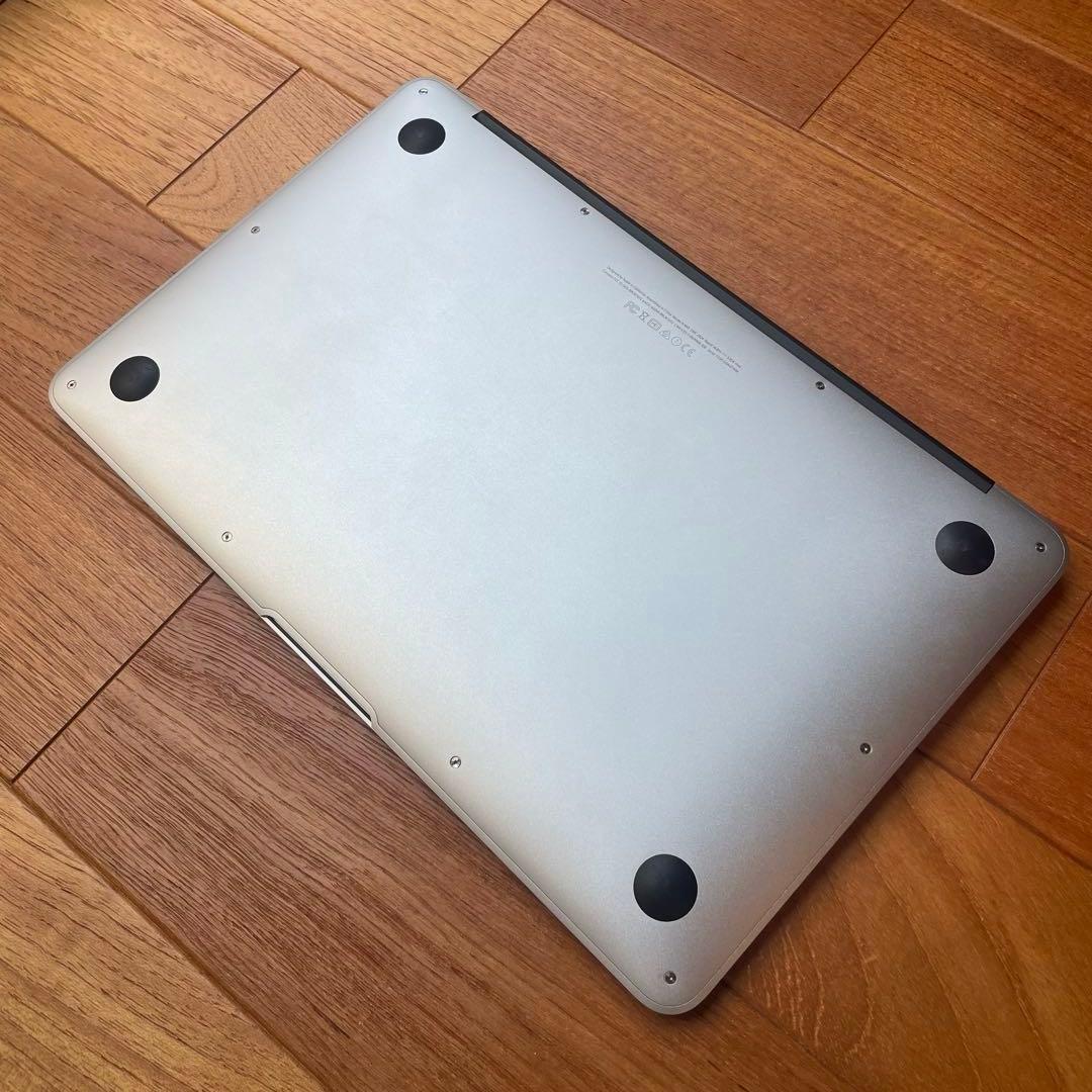 Appleアップル MacBookAir Core i5 A1465 (箱あり)