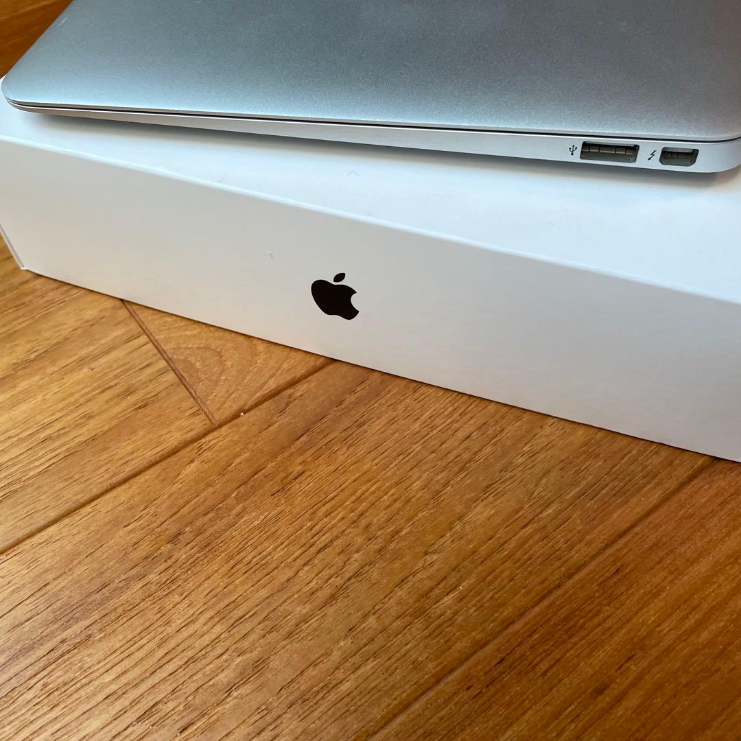 Appleアップル MacBookAir Core i5 A1465 (箱あり)