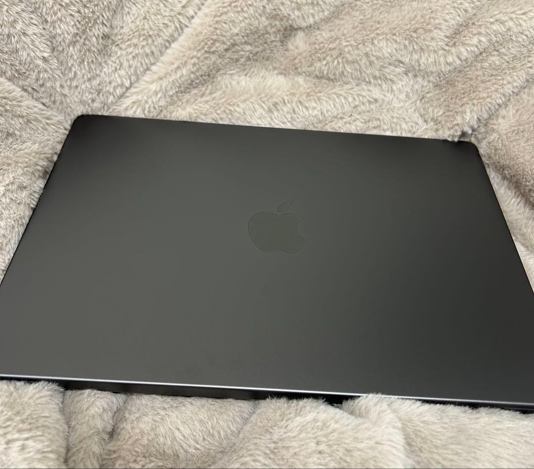 Apple M4 MacBook Pro 1TBスペースグレー