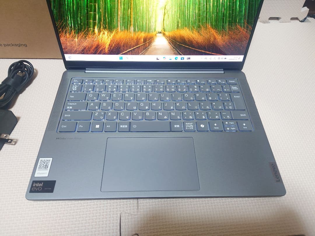 レノボYoga Slim 7i Gen9/Core ultra5 OLED/美品