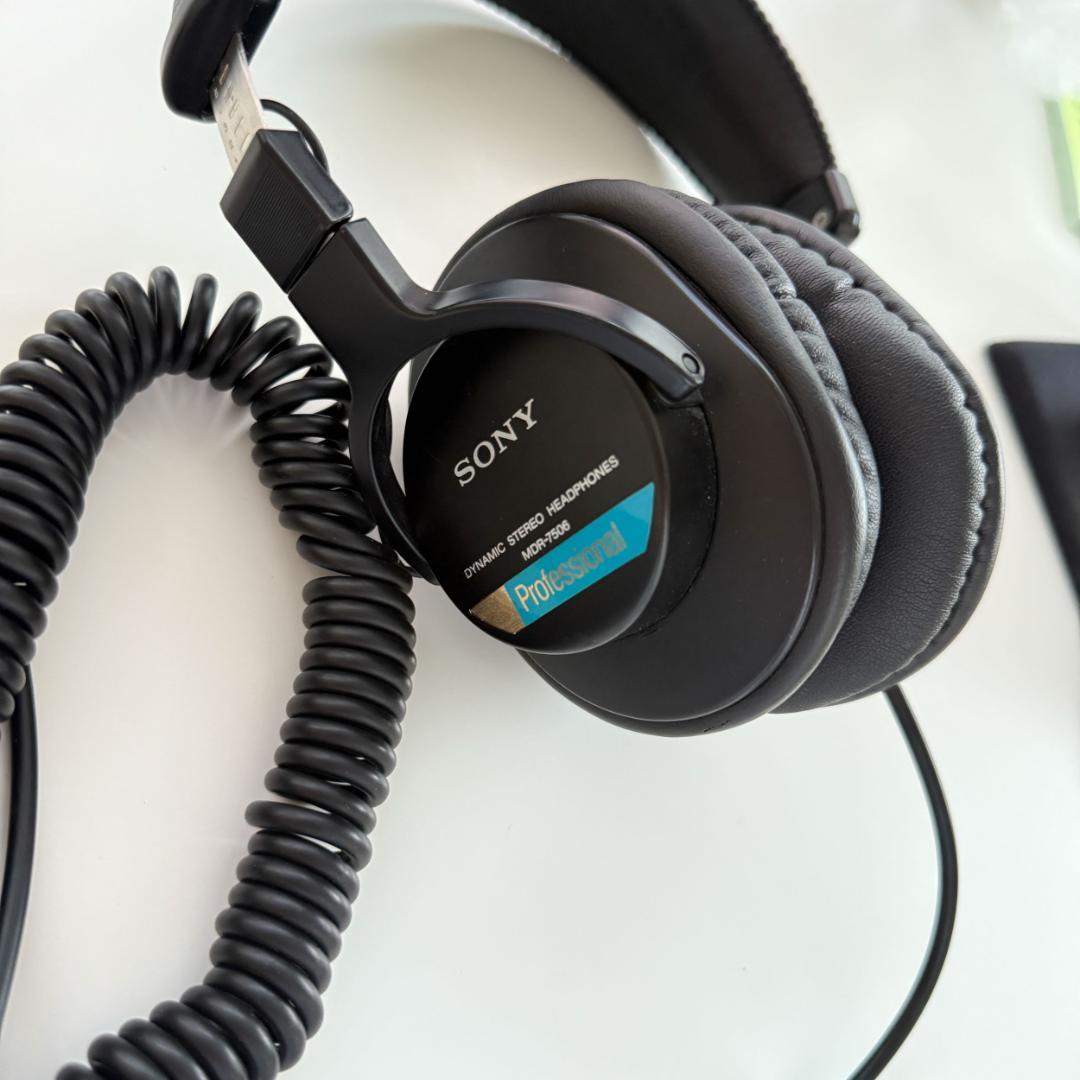 MDR-7506 SONY名器ヘッドフォン
