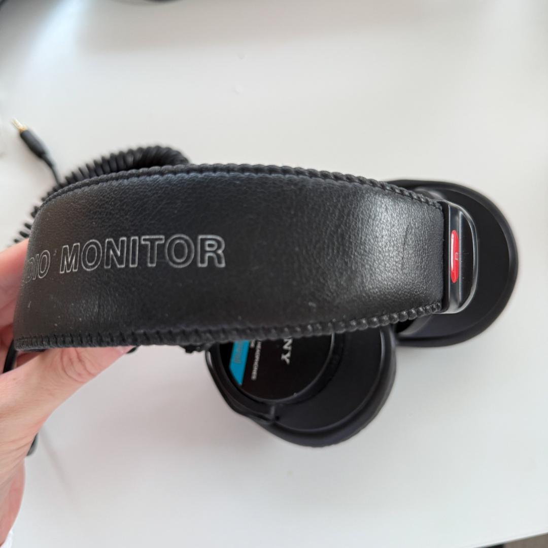MDR-7506 SONY名器ヘッドフォン
