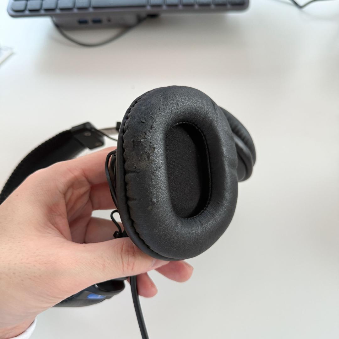 MDR-7506 SONY名器ヘッドフォン