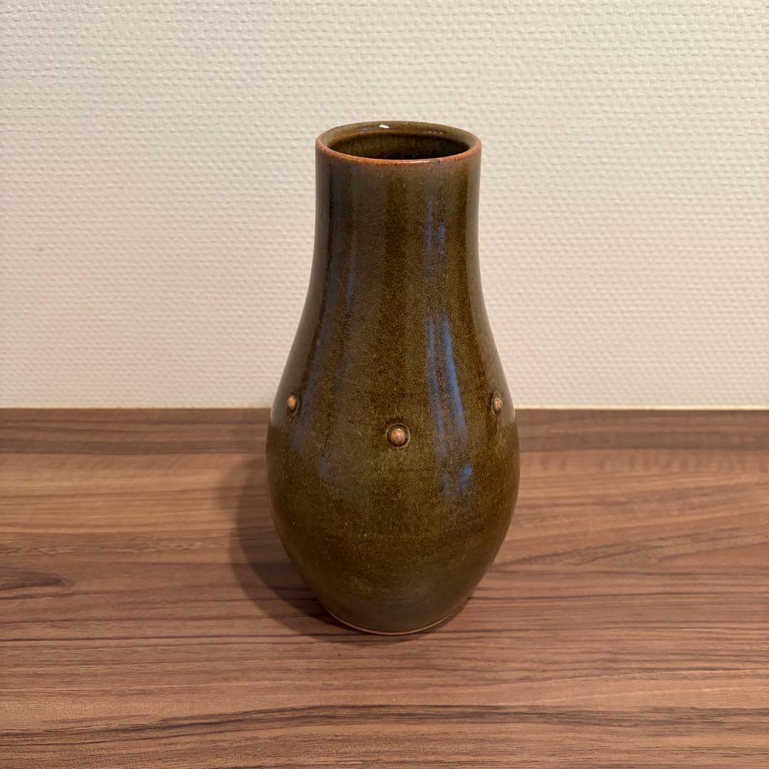 【名工】京焼 新開寛山 鉄釉 花瓶 共箱付（日展会員・参事 故人）