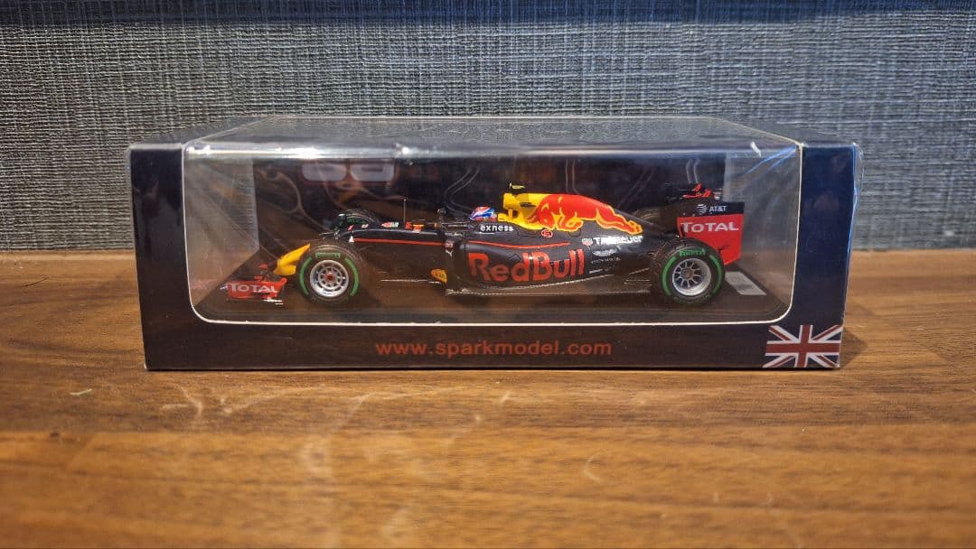 1/43 レッドブル RB12 マックスフェルスタッペン イギリスGP