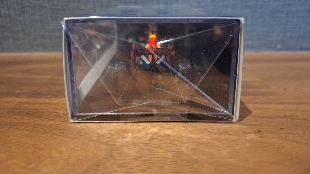 1/43 レッドブル RB12 マックスフェルスタッペン イギリスGP