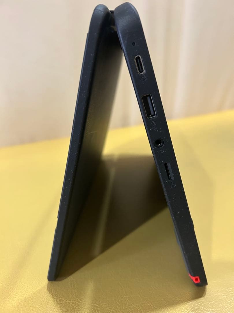 Lenovo 300e Chromebook Gen 3 本体　ケーブル付き