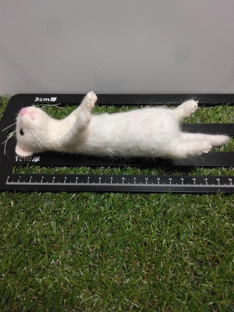 羊毛フェルト　フェレット　(白）　ぬいぐるみ