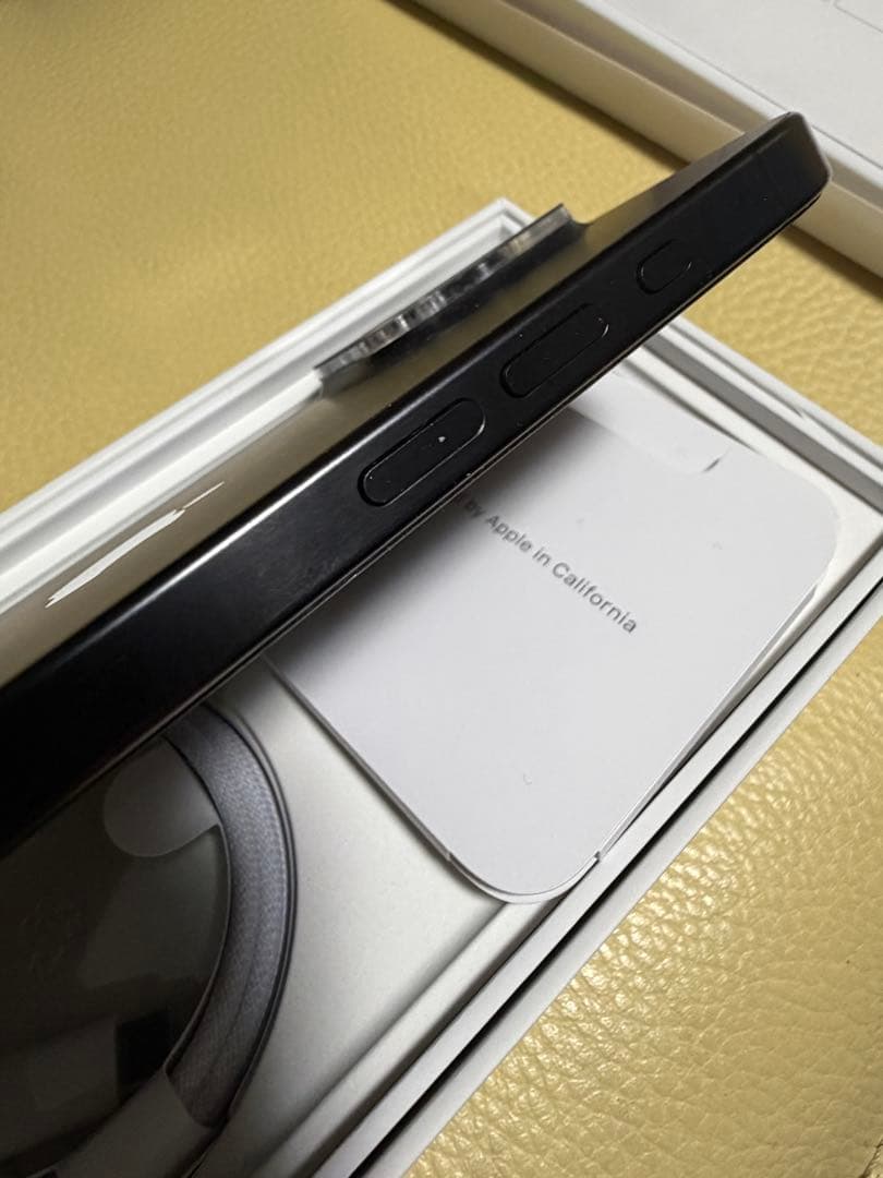 美品　iPhone15 ProMax 512GB SIMフリー