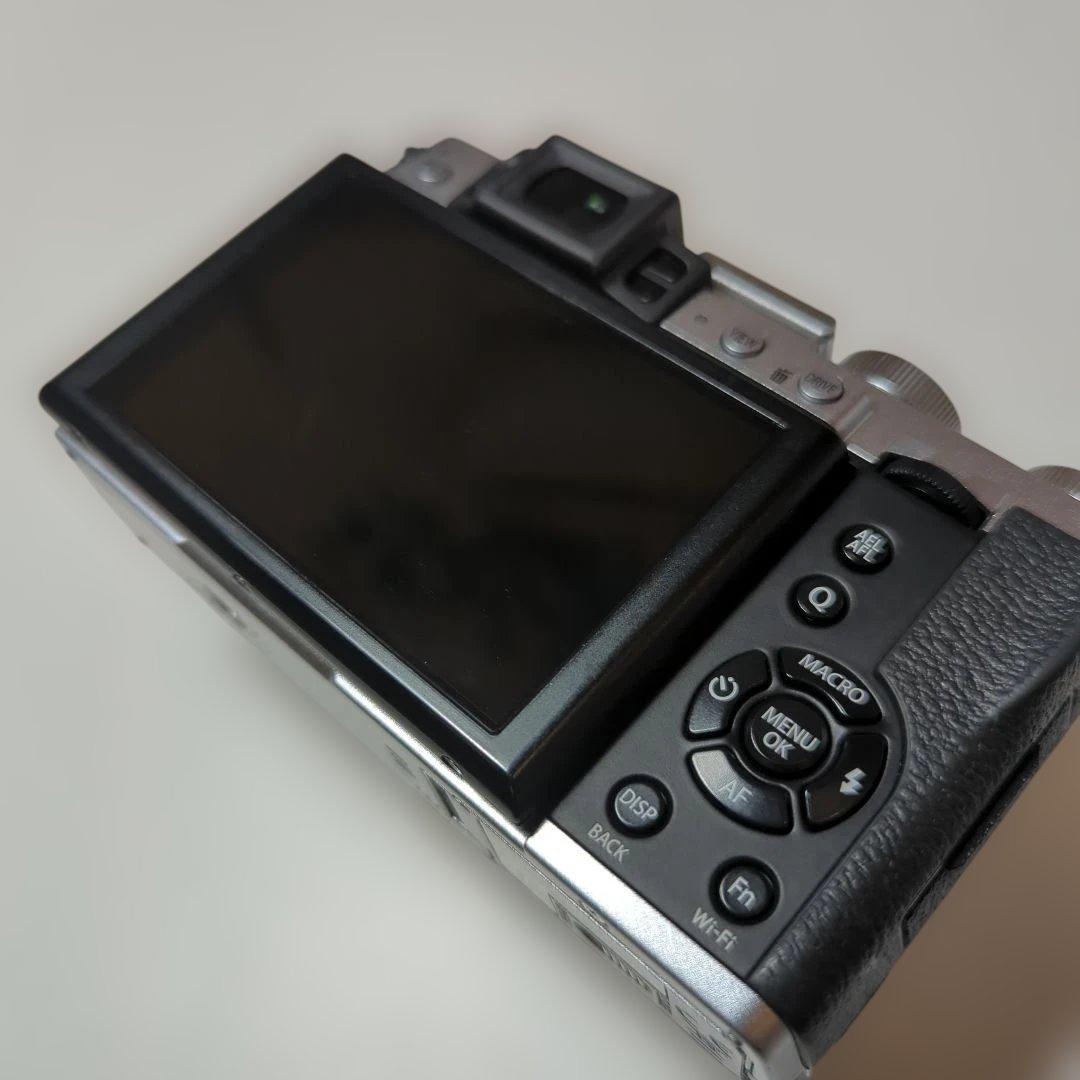 美品♪　Fujifilm X30 フジフイルム　コンパクトデジタルカメラ