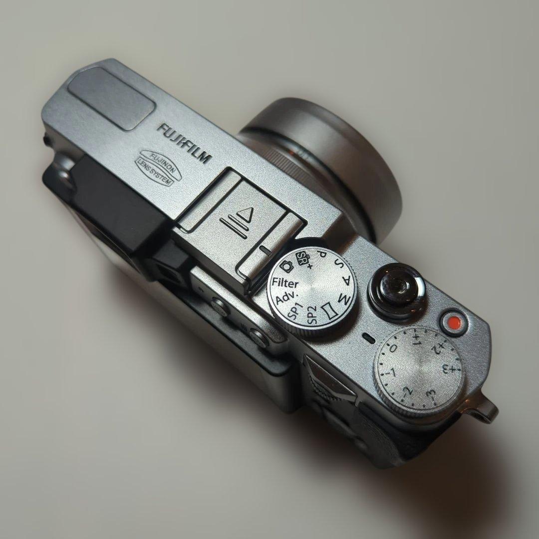 美品♪　Fujifilm X30 フジフイルム　コンパクトデジタルカメラ