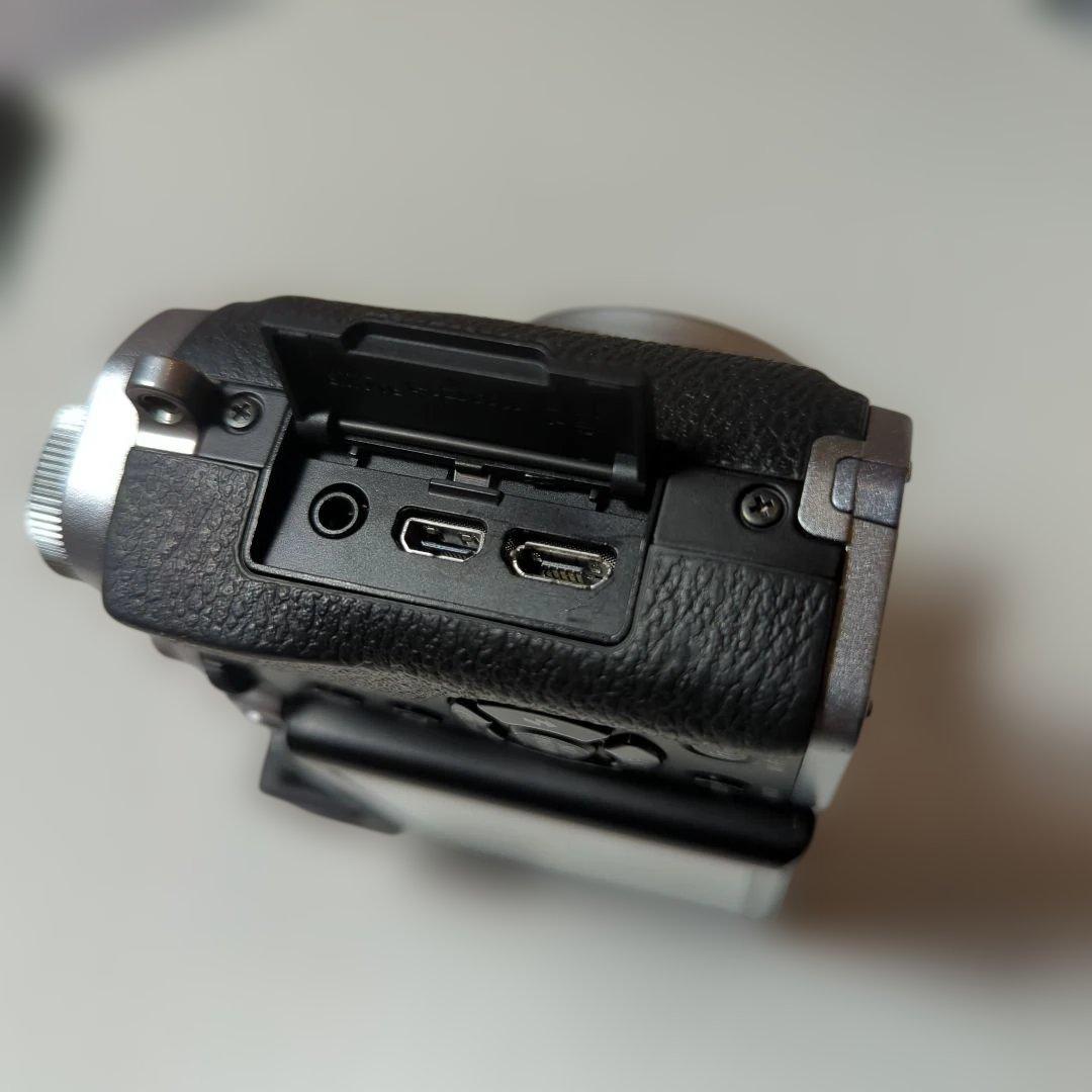 美品♪　Fujifilm X30 フジフイルム　コンパクトデジタルカメラ