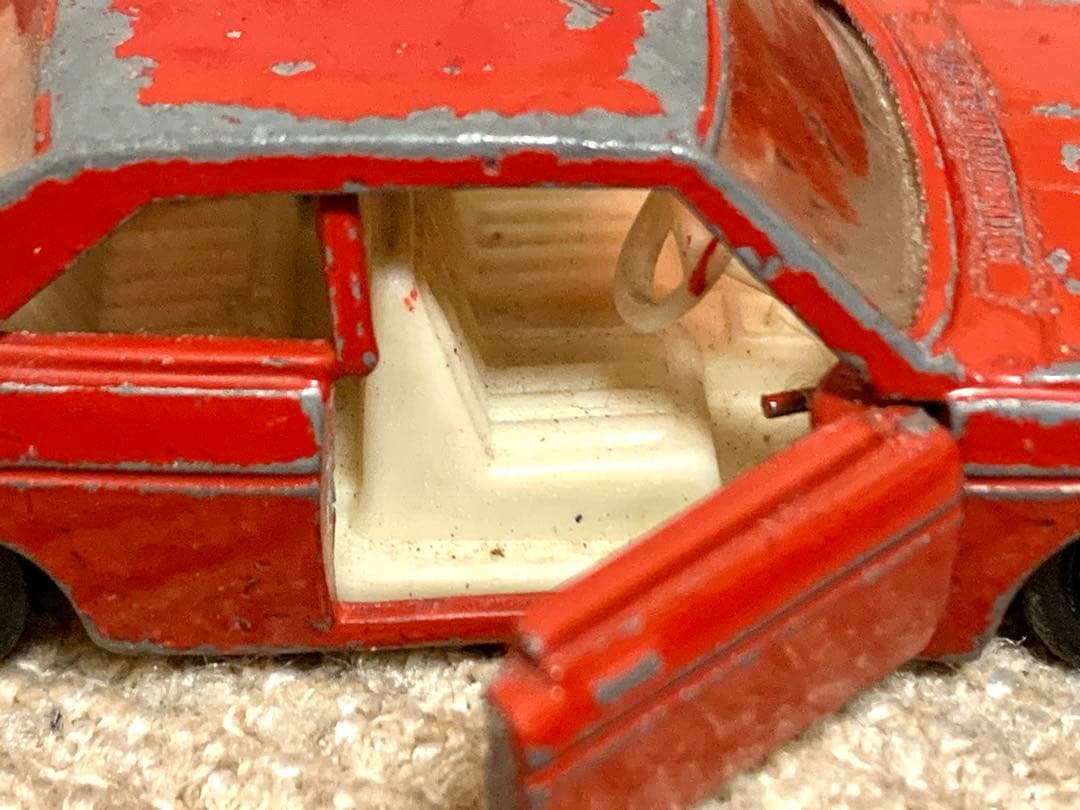 トミカ　日本製　1-1-4 日産　ブルーバード　1A ホイール　ジャンク品