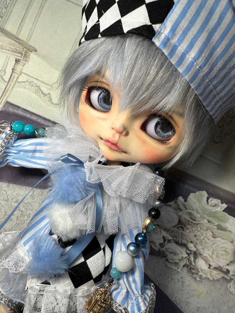 アイシードール本体　ボアウィッグ　アウトフィット　ブルー猫ピエロパテ盛り