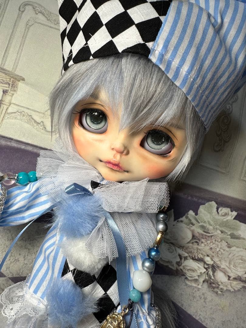 アイシードール本体　ボアウィッグ　アウトフィット　ブルー猫ピエロパテ盛り