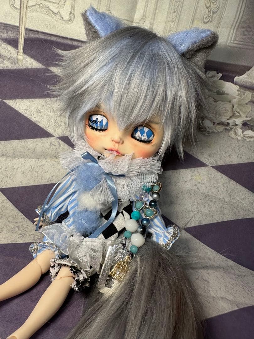アイシードール本体　ボアウィッグ　アウトフィット　ブルー猫ピエロパテ盛り