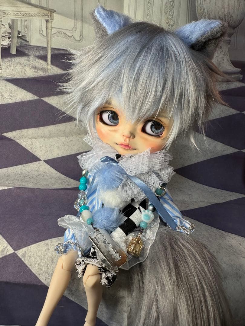 アイシードール本体　ボアウィッグ　アウトフィット　ブルー猫ピエロパテ盛り