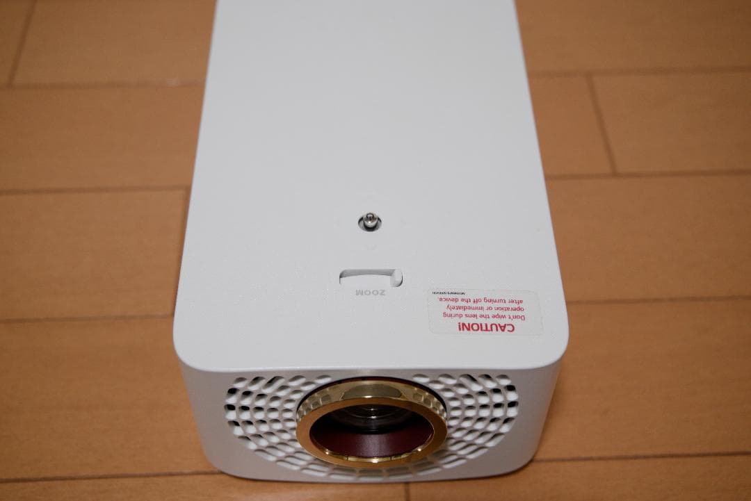 プロジェクター LG CineBeam HF60LS