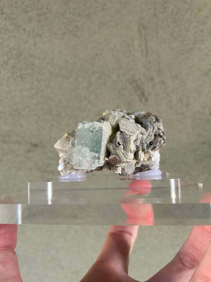 最終価格 アクアマリン アクリル台座付き 原石 ミネラル