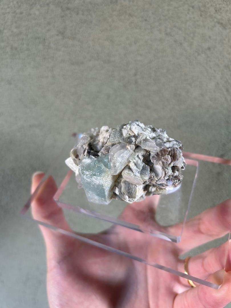 最終価格 アクアマリン アクリル台座付き 原石 ミネラル