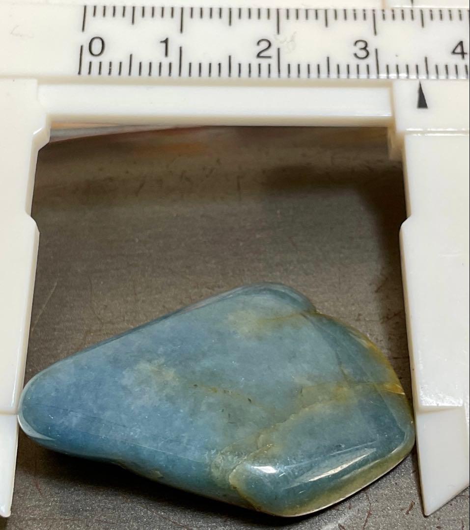 ［深い青色　ガラス質］　入りコン沢翡翠10g 糸魚川　ヒスイ　ひすい　皮付き