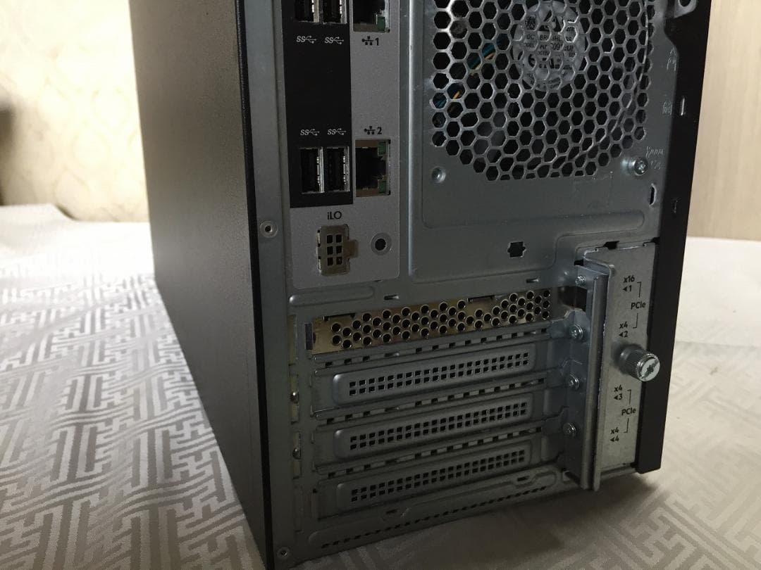 HPE ProLiant ML30 Gen10 サーバー　No2