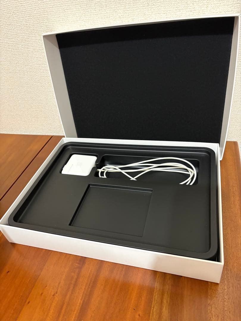 MacBook Air 2017 256GB ＆ Magic Mouse 2