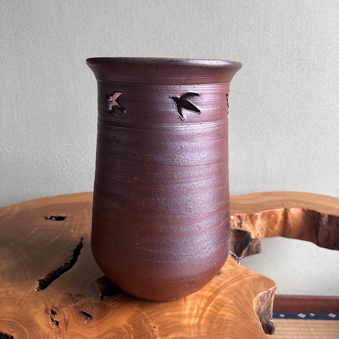 備前透し文花器 岡田輝作 花瓶 備前焼 花入れ 共箱
