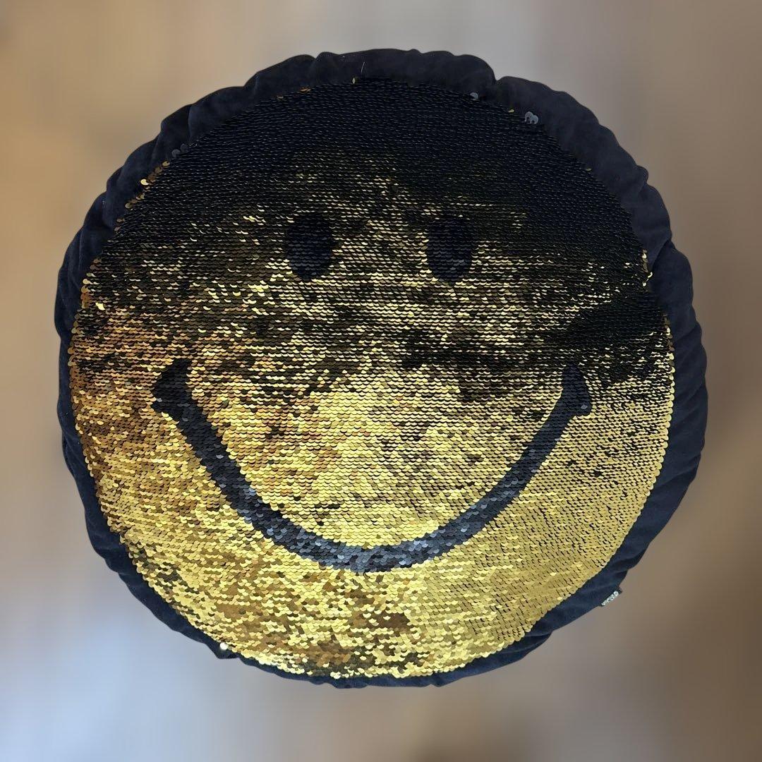 ３つセット　スマイリーフェイス リバーシブルクッション　スパンコール