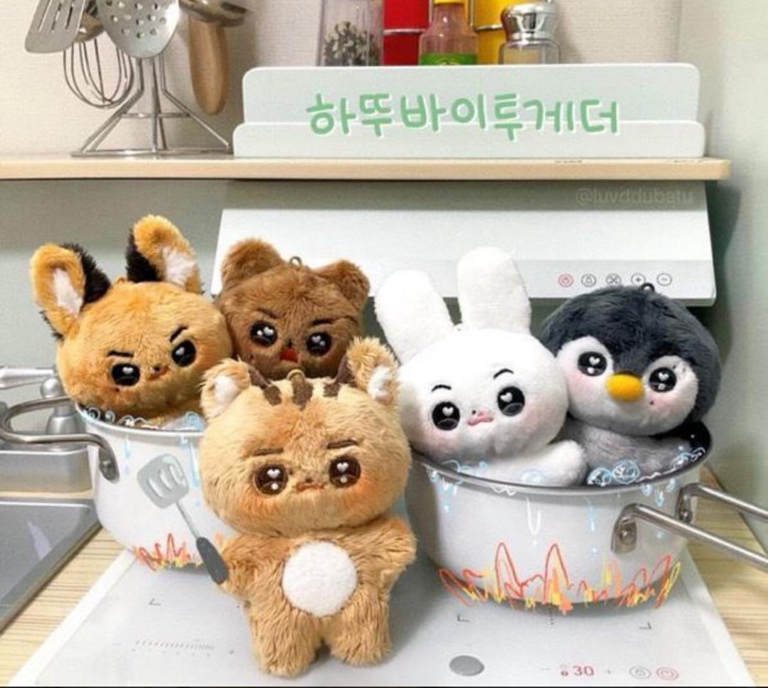 TXT ヒュウニンカイ ペンカフェ マスターニム　ぬいぐるみ　 10ｃｍ
