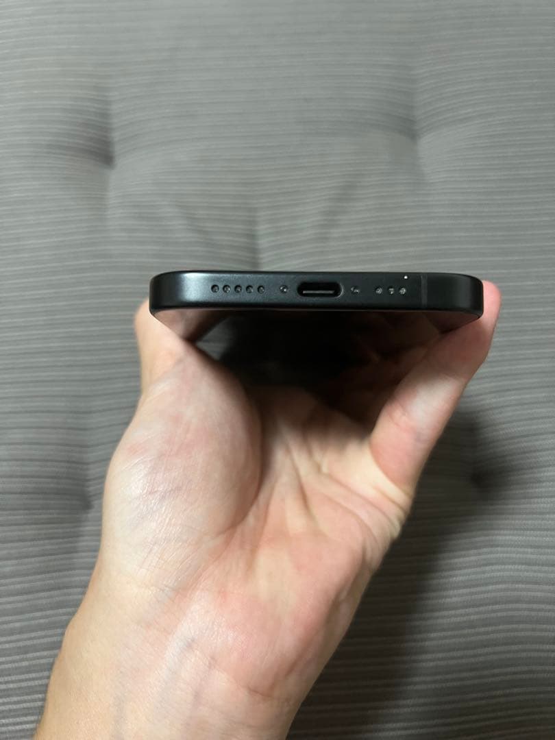 Apple iPhone 16 ブラック本体 本日最終日
