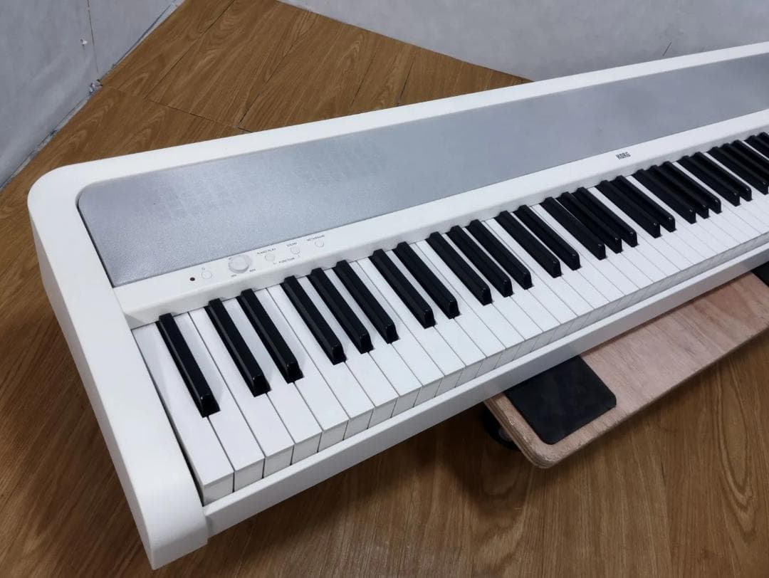 K★1056 KORG デジタルピアノ/電子ピアノ B1