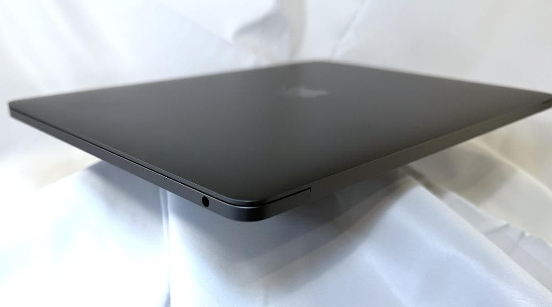 【極美品】 MacBook Pro 13 M2 16GB 512GB シルバー