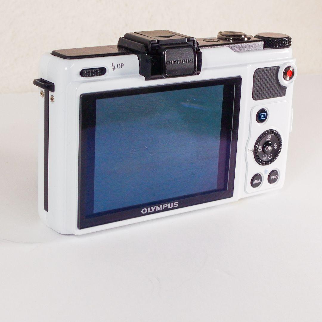 完動美品 オリンパス OLYMPUS XZ-1 ホワイト 動作確認済