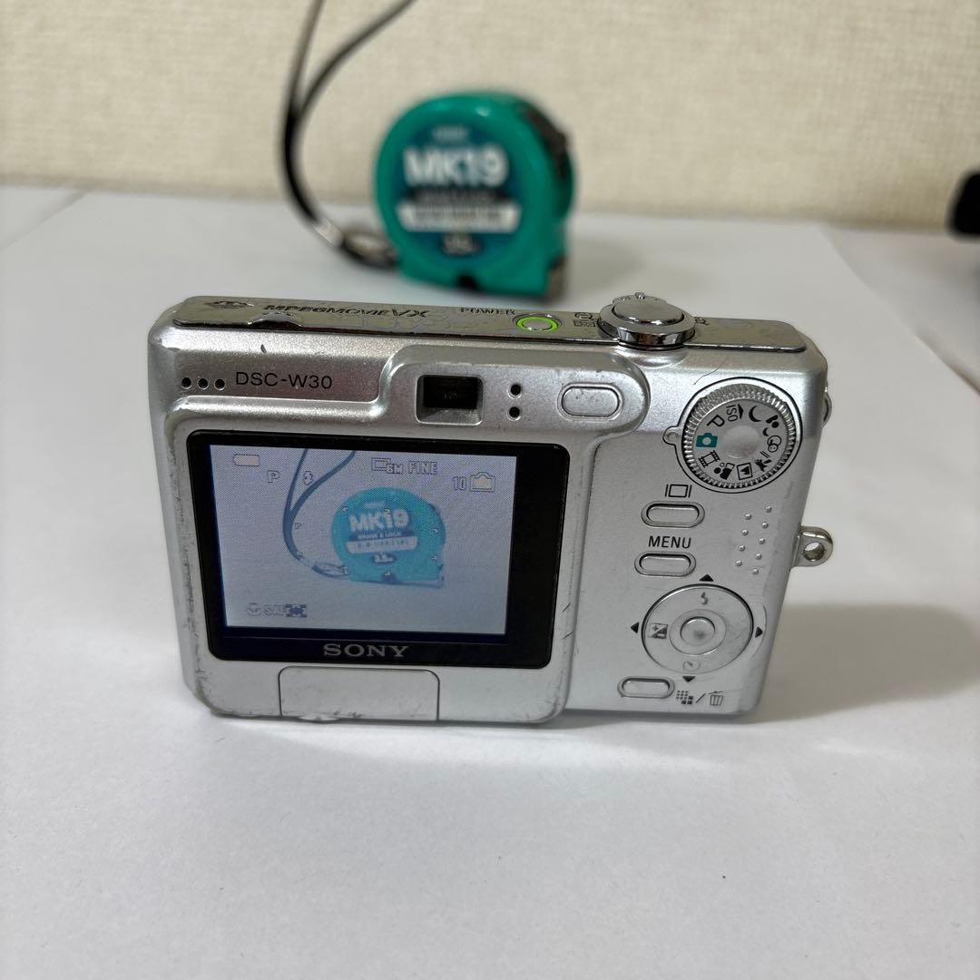 【タイムセール】【中古】ソニー デジカメ サイバーショットDSC-W30