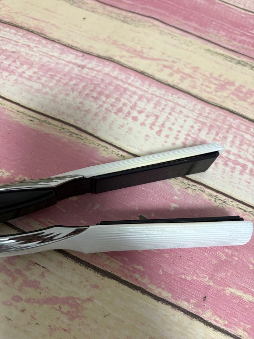 ReFa（リファ）ビューティックストレートアイロン ／ホワイト