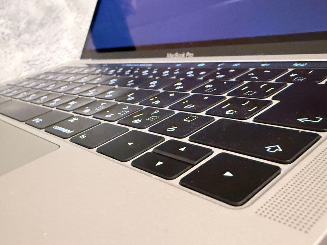 MacBook Pro 2017（13インチ / Touch Bar搭載）
