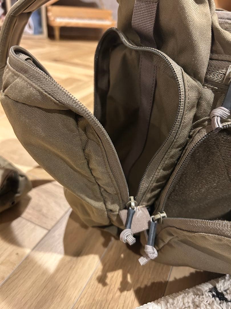 ヘリコンテックス　ショルダーバッグ ポーチ付き