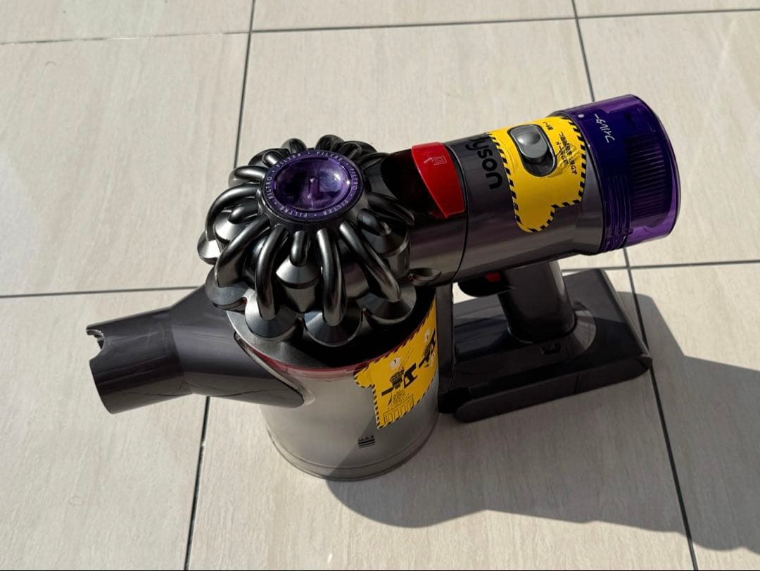 dyson V8 Slim Fluffy 付属品、スタンド付