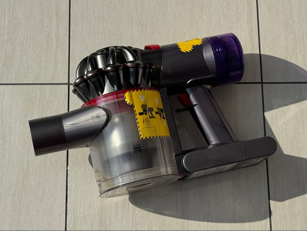 dyson V8 Slim Fluffy 付属品、スタンド付