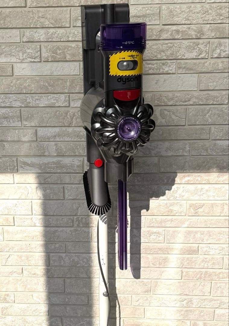 dyson V8 Slim Fluffy 付属品、スタンド付
