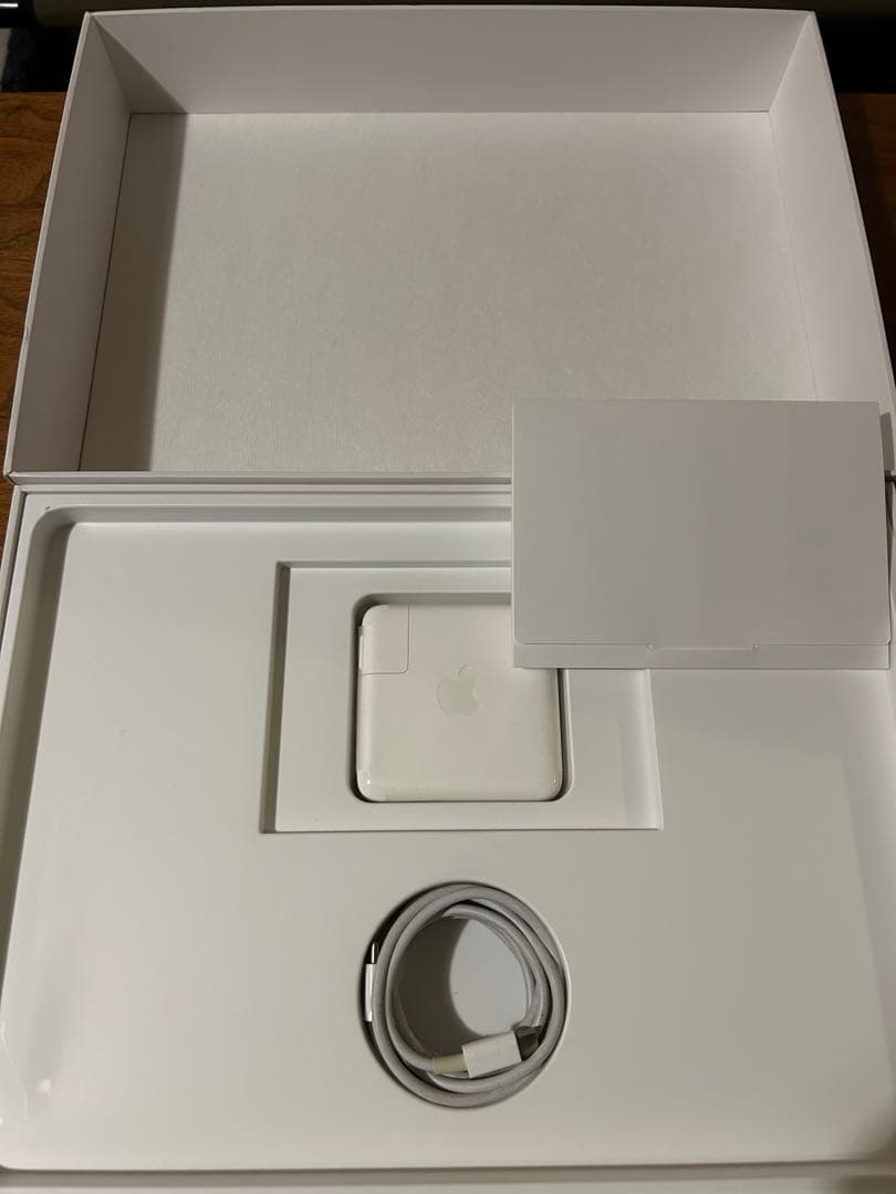 初心者用DTMセット(MacBook Pro＋インタフェース＋MIDI等)中古