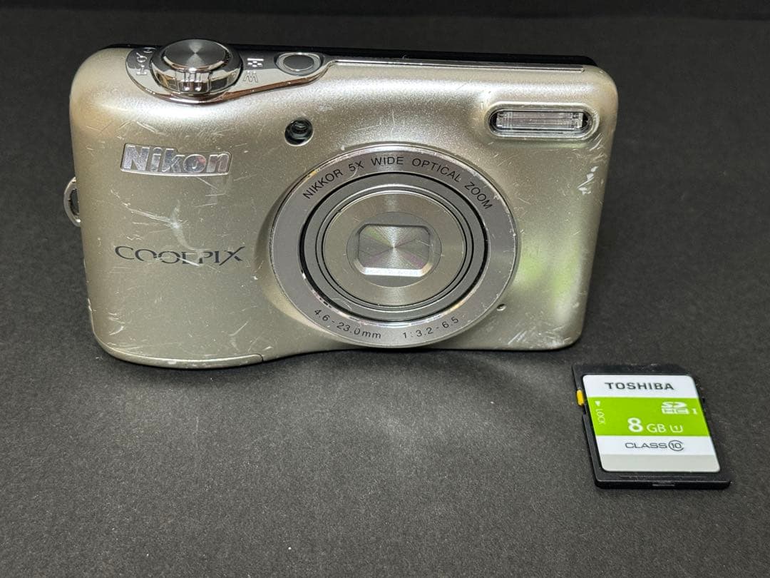 Nikon COOLPIX L32 乾電池式　デジカメ　シルバー