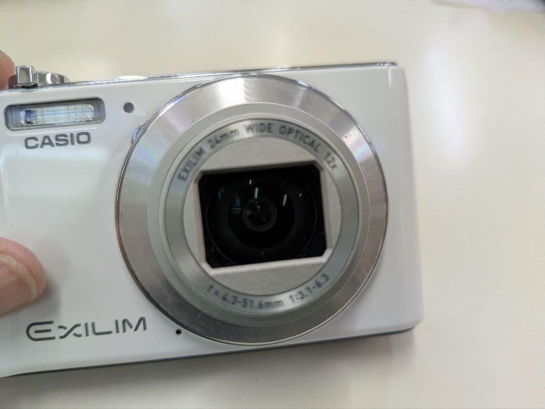 【美品】CASIO EXILIM EX-ZS180 ホワイト　動作確認済