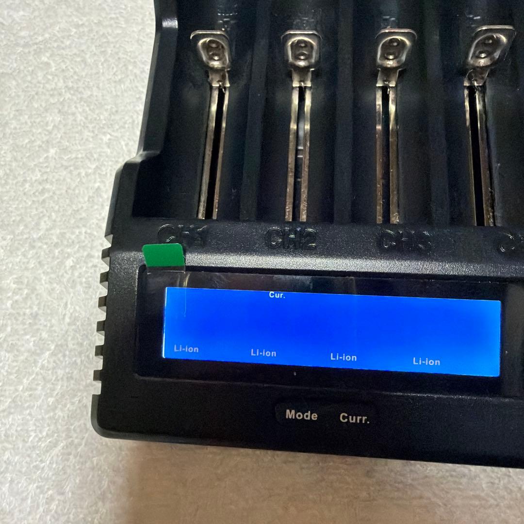 虎大工業モバイルバッテリー　& XTAR VC8充電器　バッテリー8本付き