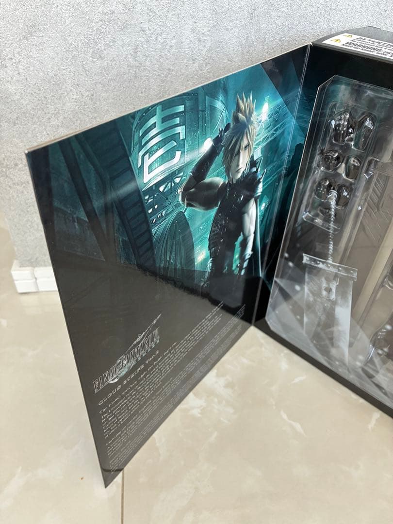 ファイナルファンタジー7 FF7 クラウド プレイアーツ改 リメイク
