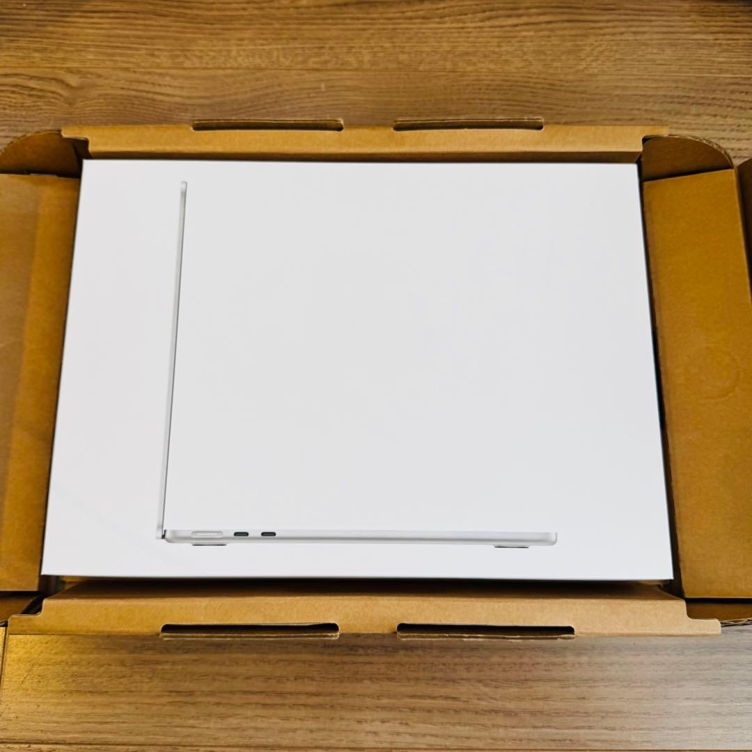 【26年1月購入未使用に近い】Apple MacBook シルバー US配列